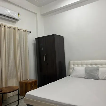 Shri Ram International Home Stay Ayodhya Room photo