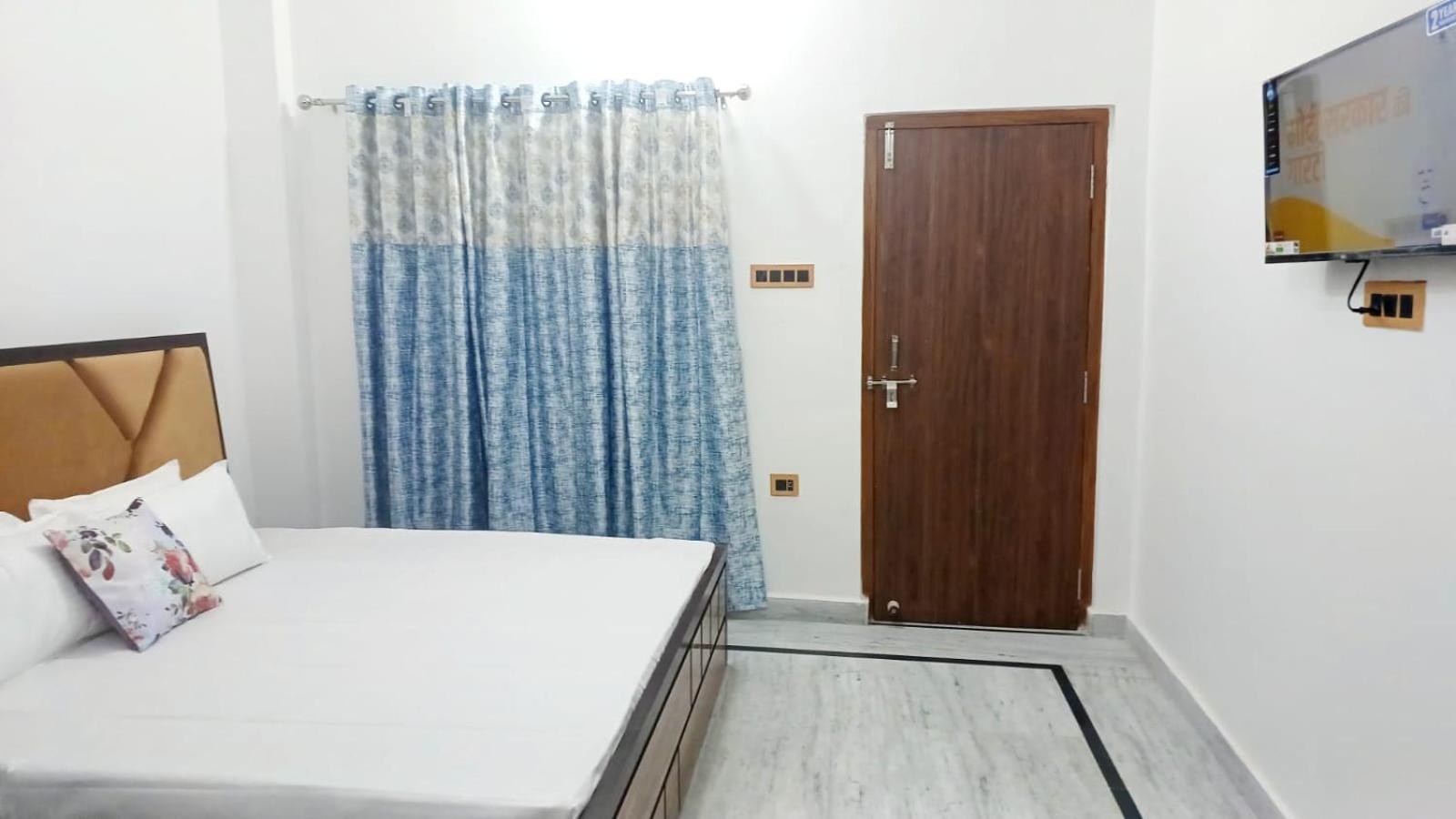 Shri Ram International Homestay *