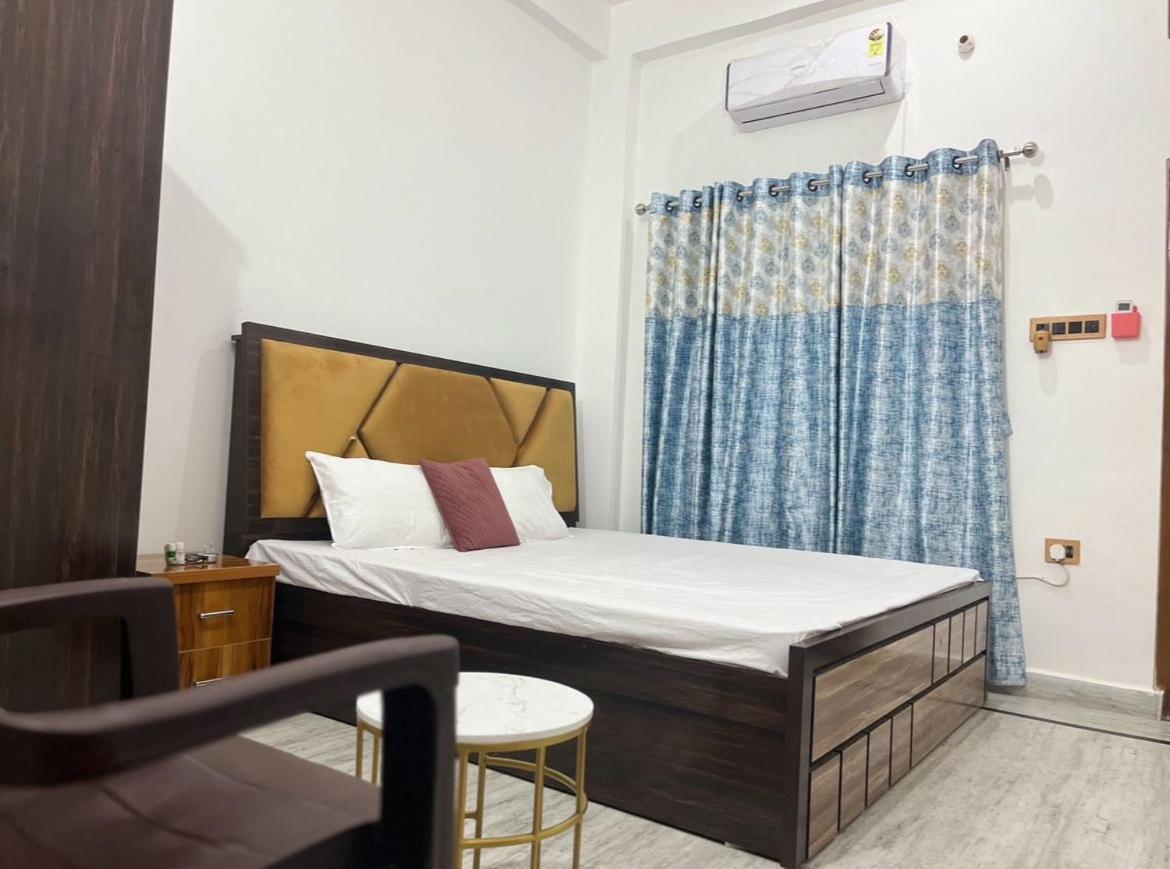 Homestay Shri Ram International *