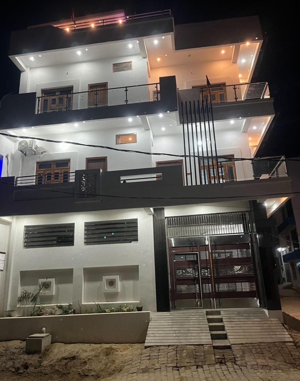 Shri Ram International Homestay